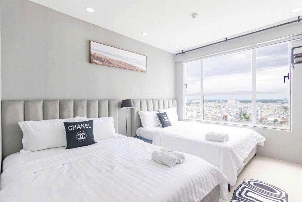 Cho thuê CHCC City Garden. Q.Bình Thạnh, 98m2, 2PN, view đẹp, Giá 32tr/th. LH: 0903 318 *** Minh