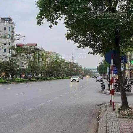 Mảnh đất hiếm tại Thượng Thanh, Long Biên DT 37m2, MT 4m, vỉa hè rộng, mặt đường 12m