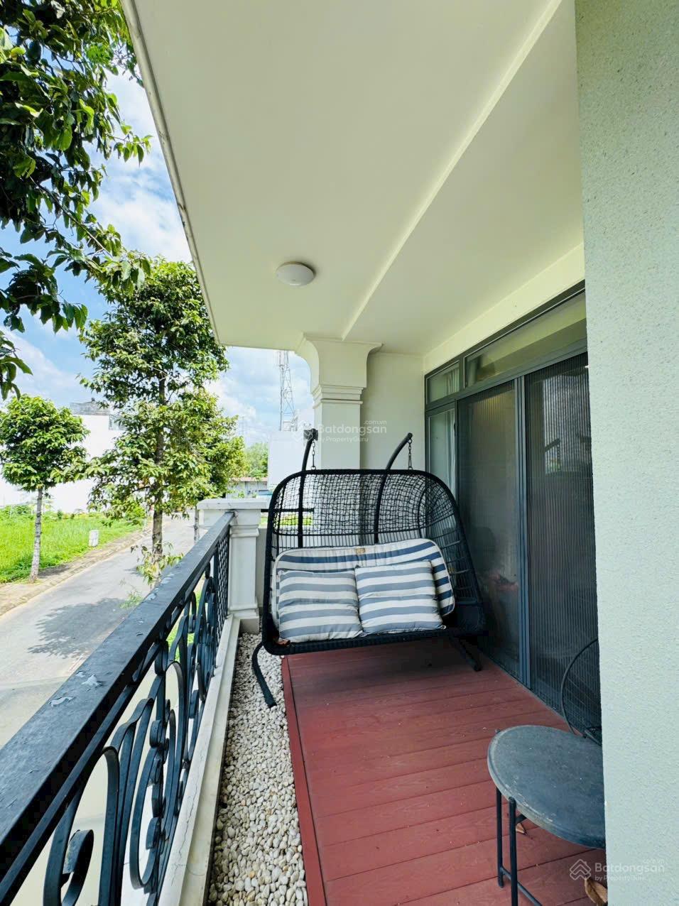 Bán nhanh nhà phố Nam Phan Kikyo Full Combo Hầm + thang máy + thu nhập cho thuê ổn định 50tr/th