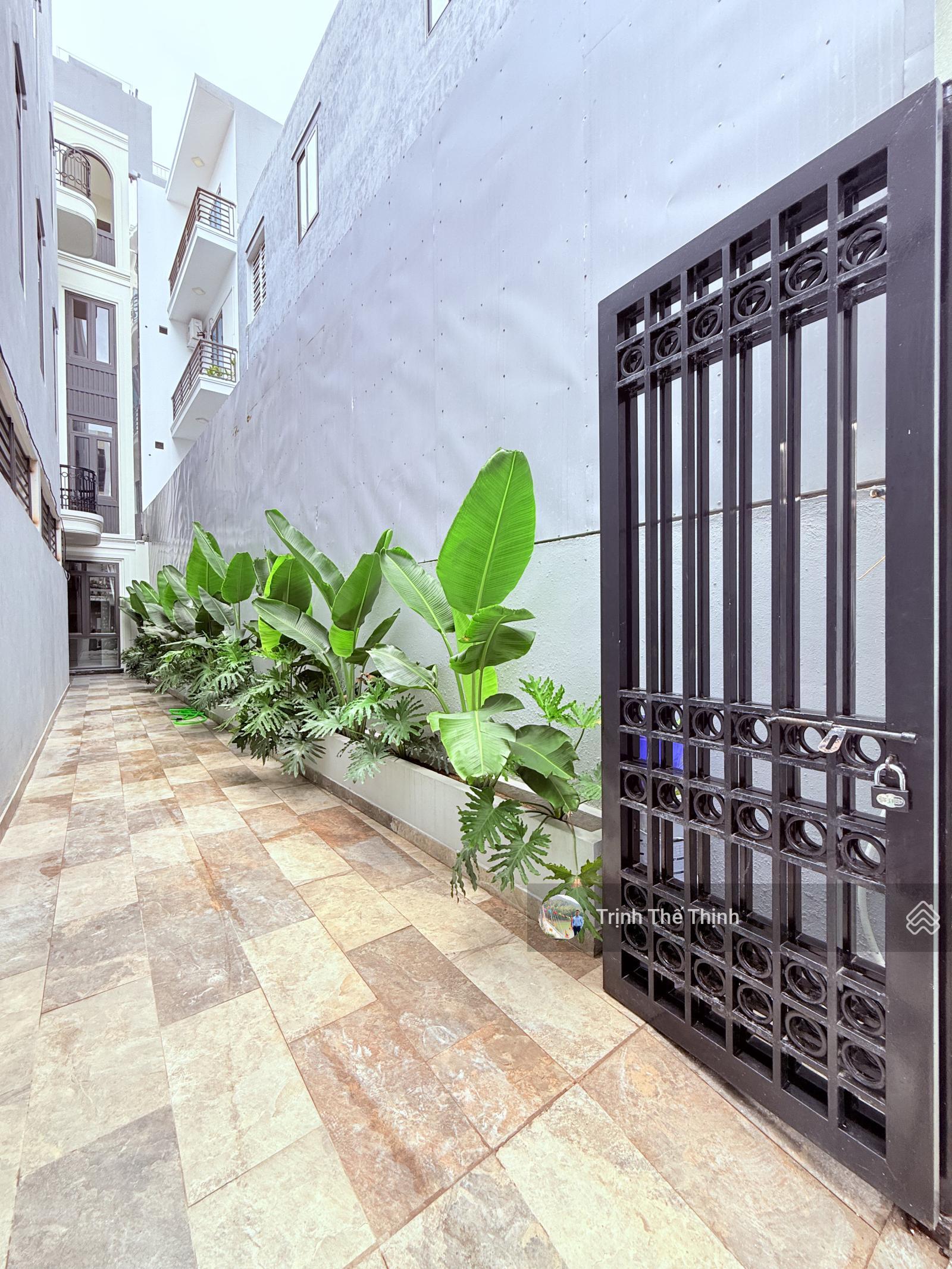 Bán nhà riêng 80m2 sân cổng phố Đông Khê ngõ ô tô qua lại