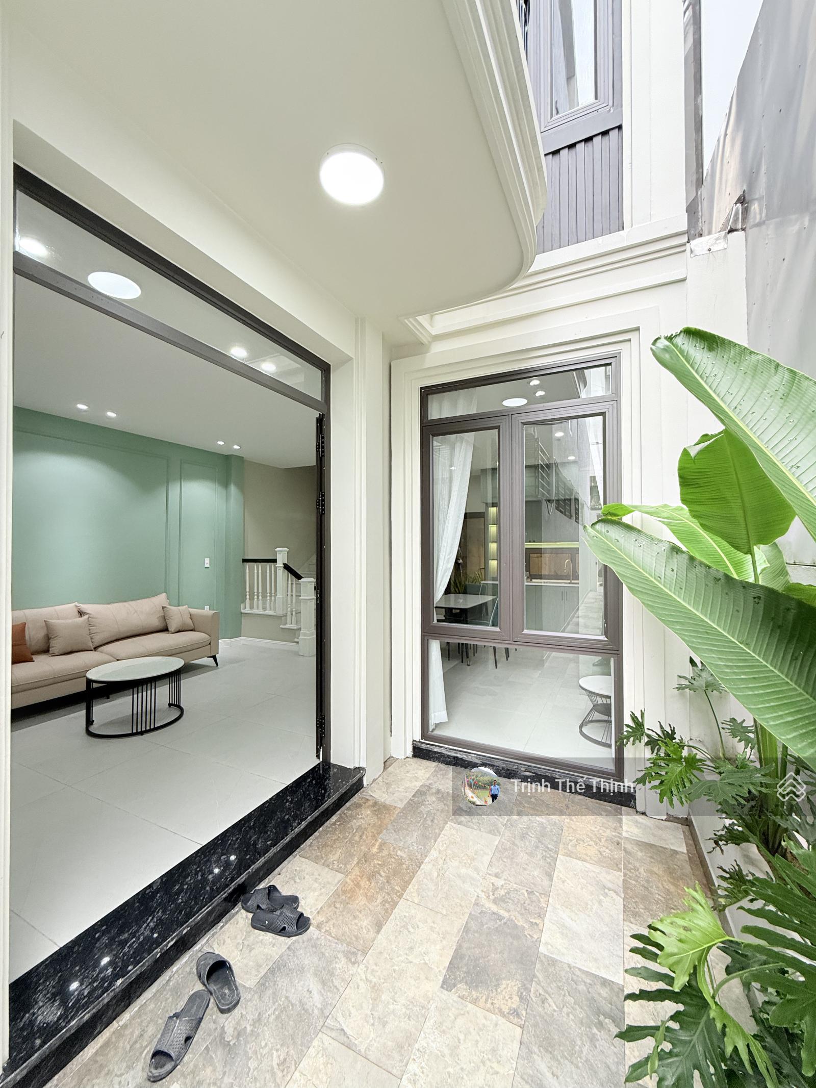 Bán nhà riêng 80m2 sân cổng phố Đông Khê ngõ ô tô qua lại