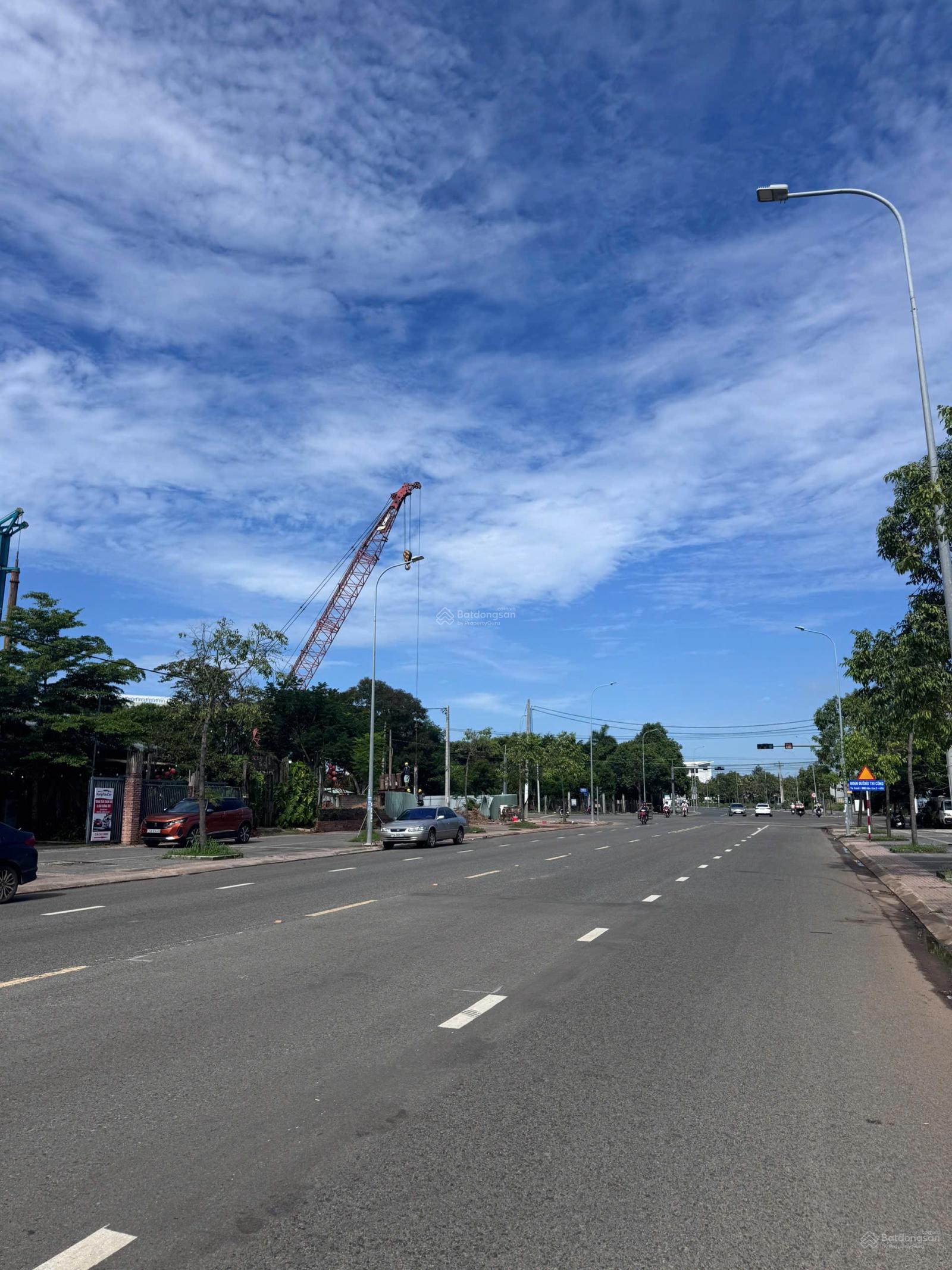 DT: 5x20,8m giá 4tỷ490 triệu, đường lớn Võ Văn Kiệt, thành Phố Bà Rịa cần bán gấp giá tốt
