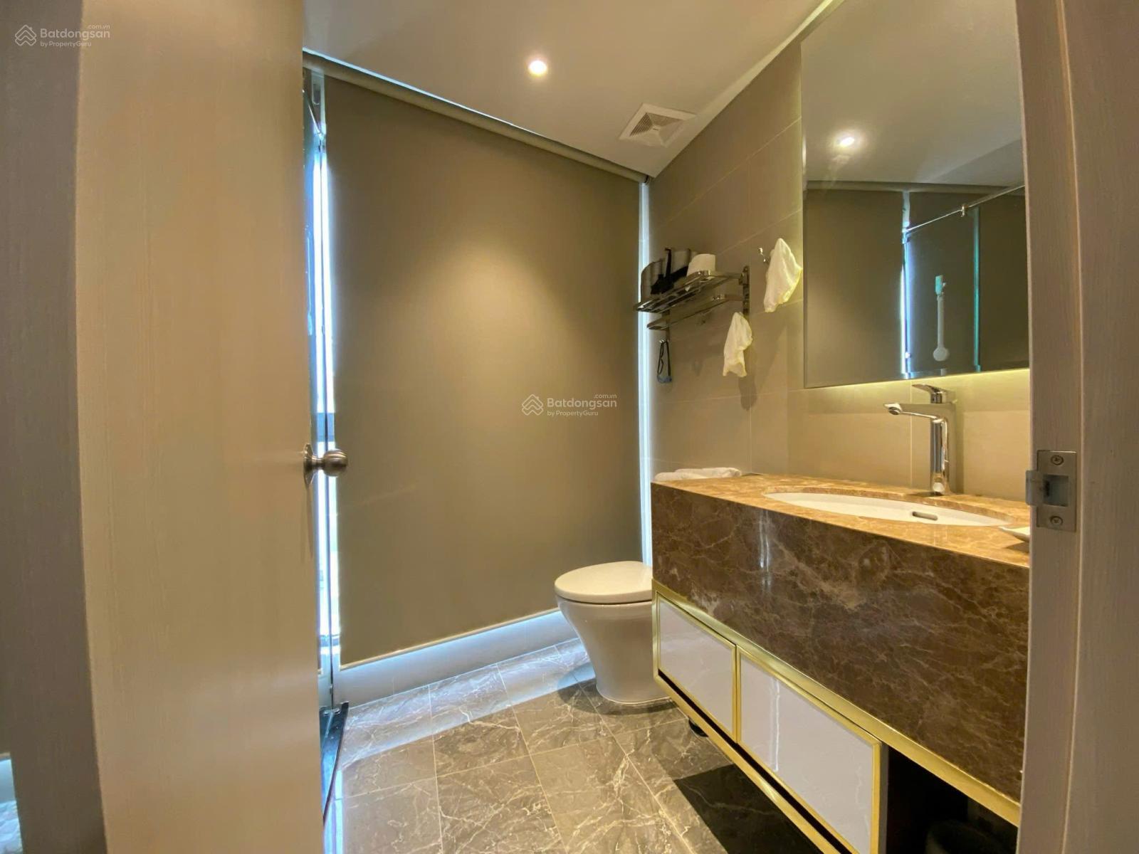 Siêu phẩm Gold Coast độc nhất toà Nam căn 70,5m2 đang bán để lại nôii thất xịn giá chỉ 7,3 tỉ