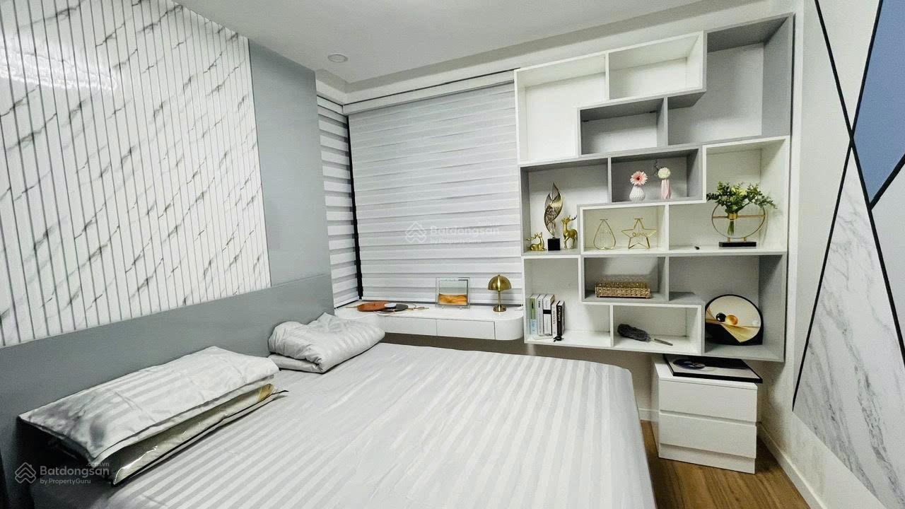 Rỗ hàng chuyển nhượng căn hộ D'Lusso Quận 2, giá 5,9 tỷ 2PN DT 68,5m2, nội thất cơ bản, view sông
