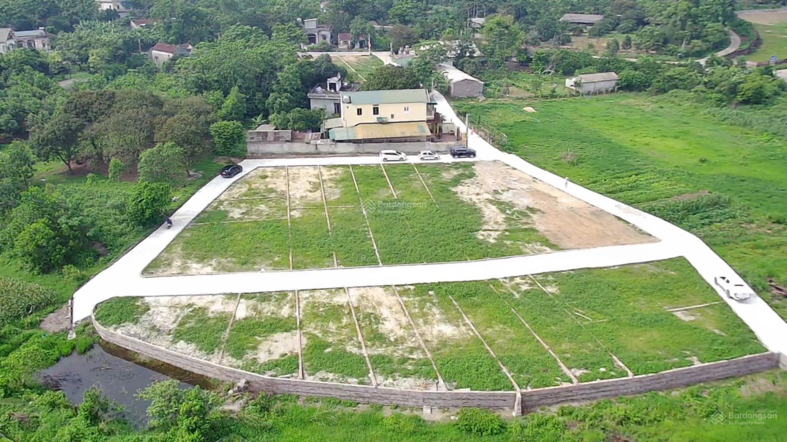 Hàng F0-Tân Thành, Cẩm Lĩnh Ba Vì, HN. Giáp cánh đồng, cách đường nhựa 1km, trường học, UB xã 1,3km