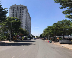 Cần bán gấp đất Gia Hòa 100m2 đối diện trung tâm thương mại giá 10,5 tỷ LH: 0902 468 ***