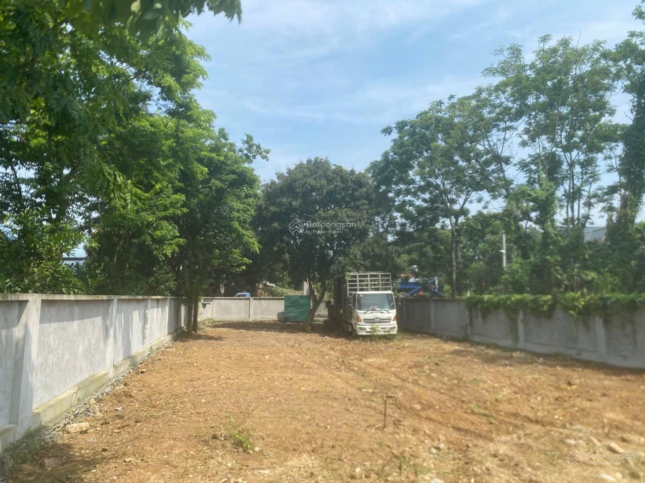 Bán Đất HỒ VĂN SƠN , Chương Mỹ, Hà Nội 11,7 triệu / m2, 700 m2 ĐẤT BÁM HỒ NHÌN SANG SÂN GOL SKYLE