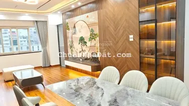 Bán CC 120m2, 3PN, 2WC, D5A Trần Thái Tông, Cầu Giấy, HN, giá thỏa thuận, view đẹp