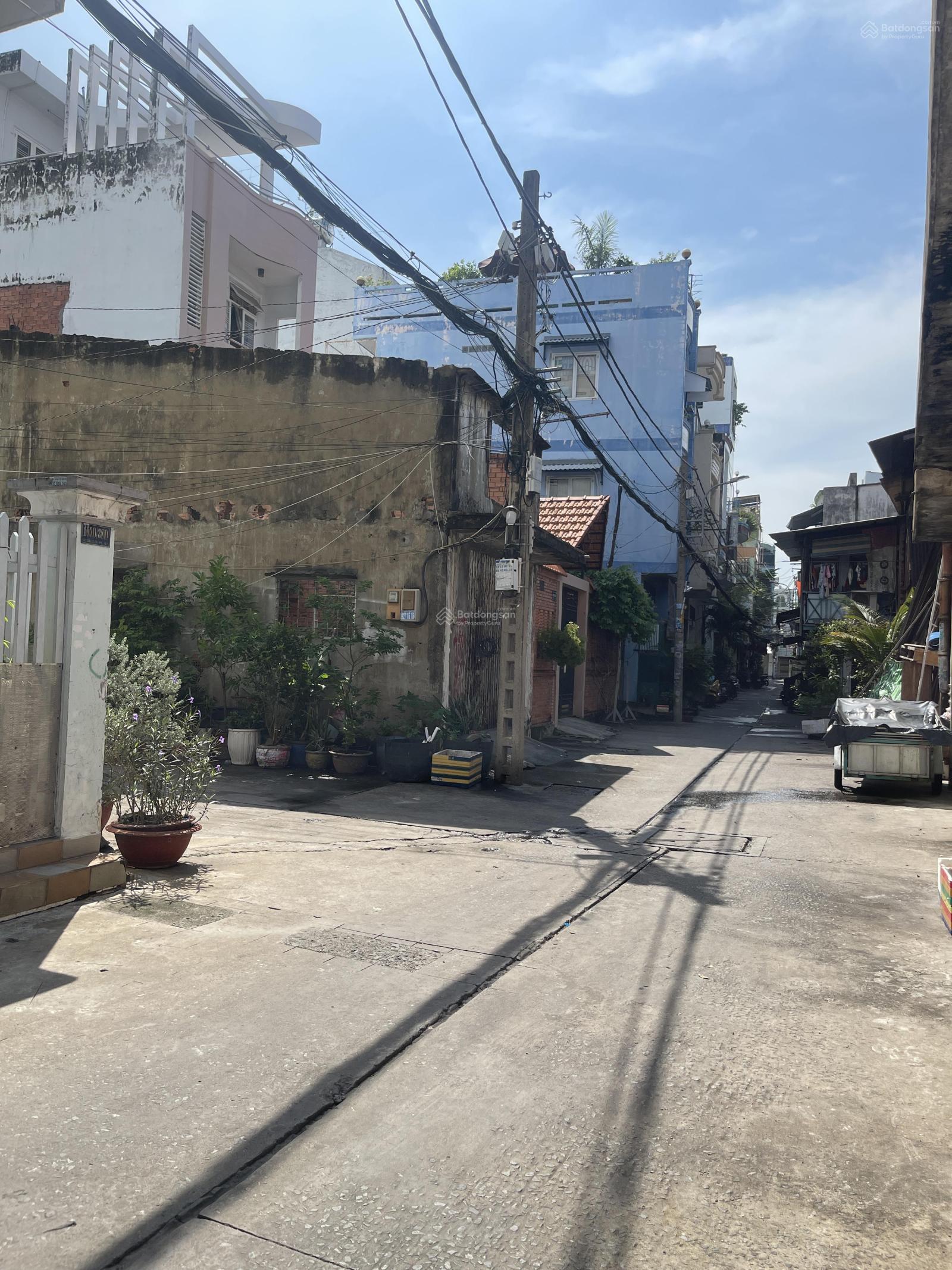 Quận 11 nhà cũ tiện xây mới - xe hơi tới cửa - 4,5m x 26m - lô góc 2 mặt thoáng, giá chỉ 83tr/m2