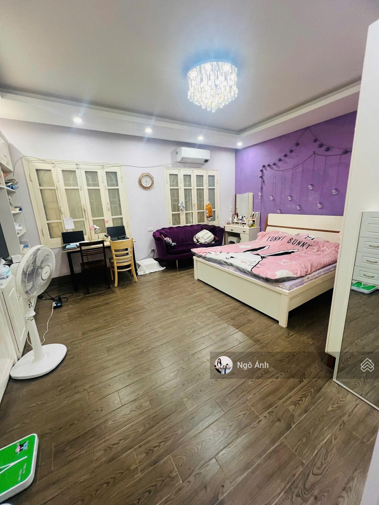 Bán nhà phố Đội Cấn - 5 tầng - 4 phòng ngủ - diện tích sử dụng 42m2 giá 8.36 tỷ LH: 0948 044 ***
