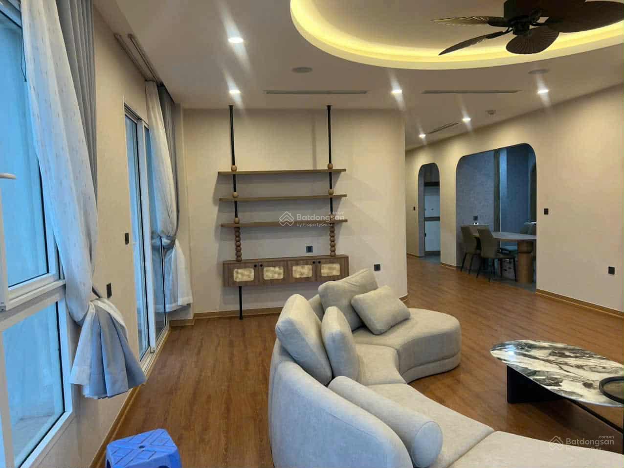 Cho thuê căn chung cư 150m2 full nội thất ở ngay trong tháng tại chung cư Essensia Cho thuê căn chung cư 150m2 full nội thất ở ngay trong tháng tại chung cư Essensia