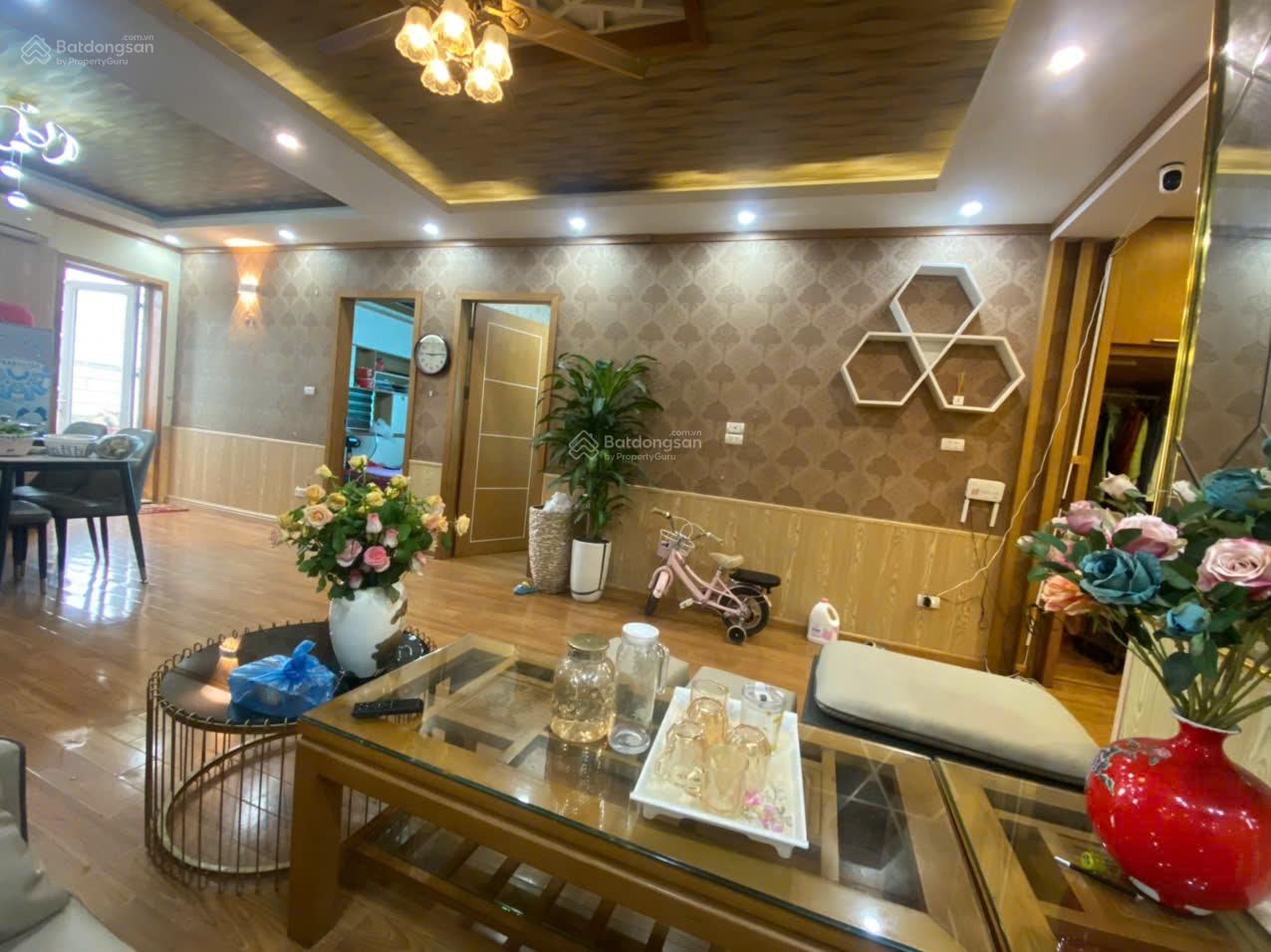 Bán nhà căn góc 3 mặt thoáng Sổ đỏ chính chủ view đẹp đầy đủ nội thất gắn tường