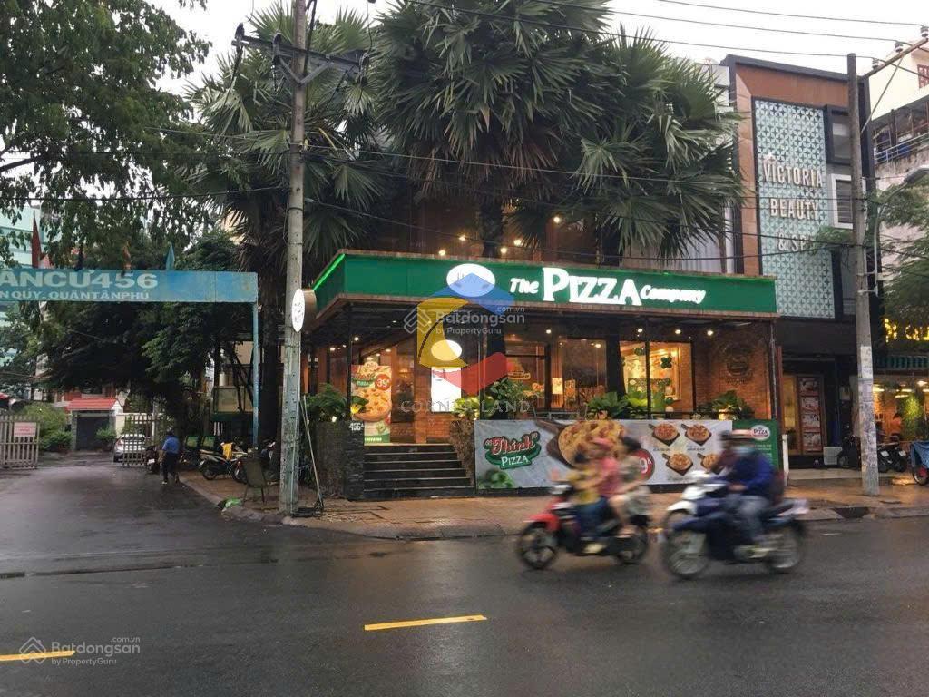 Bán nhà MT đường Tân Sơn Nhì, Quận Tân Phú DT(10x30m) Kết cấu: 5 tầng. HĐT: 195tr/tháng Giá: 56 tỷ