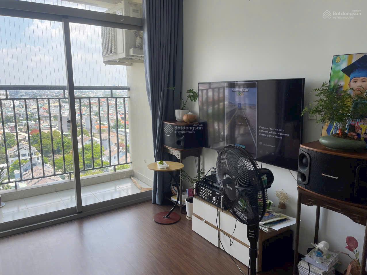 Bán căn hộ loại B block A vị trí rất đẹp ạ