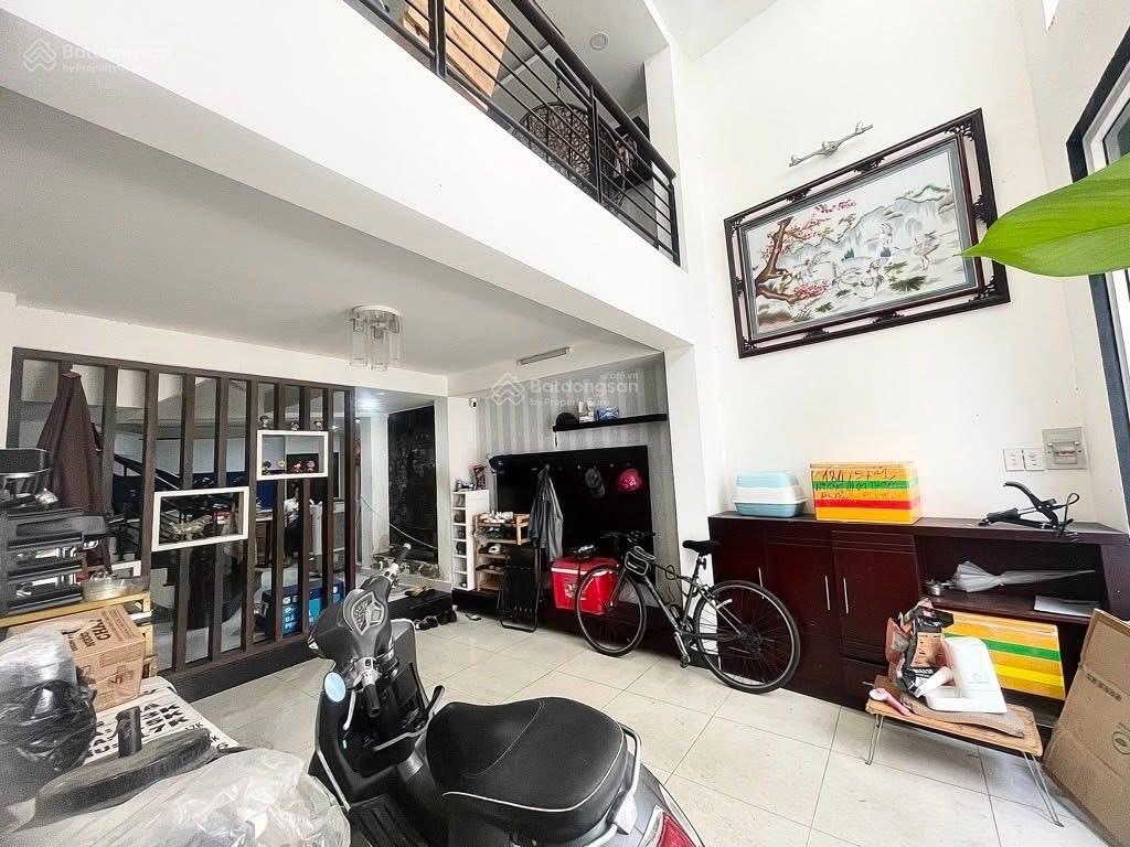 Cô Tùng bán gấp nhà ở Nghĩa Thục - P5 - Q5. Gần chợ Hoà Bình, đang cho thuê 23 triệu. 3tỷ580/73m2