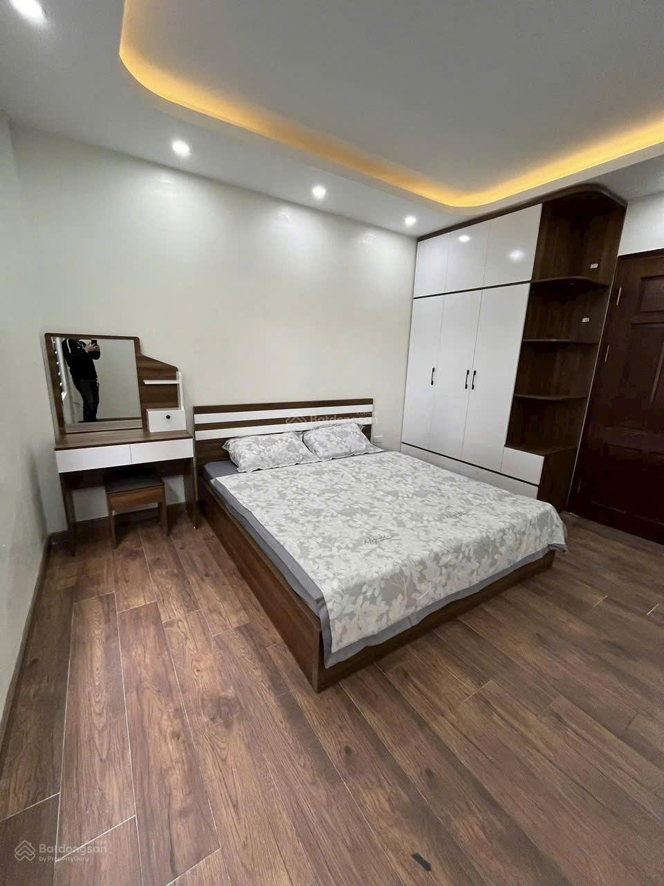 Thang máy căn góc 45m2-5 tầng-ô tô tiện gửi/cho thuê/đầu tư tốt gần Cổng Làng Lụa Vạn Phúc-9.65 tỷ