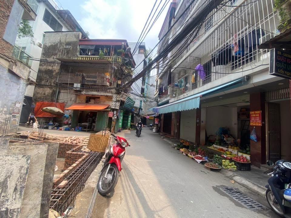 Bán đất tặng nhà, lô góc - Hoàng Ngân, Trung Hòa, Cầu Giấy - DT 80m2, MT 10m Bán đất tặng nhà, lô góc - Hoàng Ngân, Trung Hòa, Cầu Giấy - DT 80m2, MT 10m