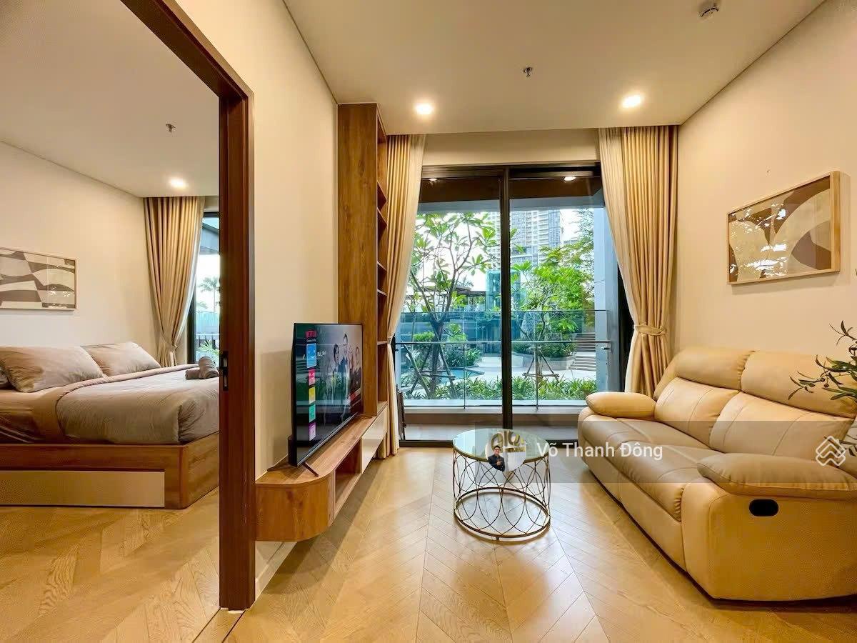 Bán 2 phòng ngủ 73m2 Lumiere Riverside, view nội khu xanh mát, giá tốt 10,1 tỷ all in, có sổ