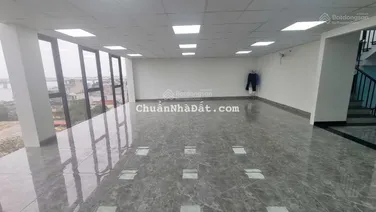Cho thuê văn phòng tòa nhà CEO Mễ Trì diện tích 76m2, 124m2 và 210m2 giá 350k/m2. Đầy đủ nội thất
