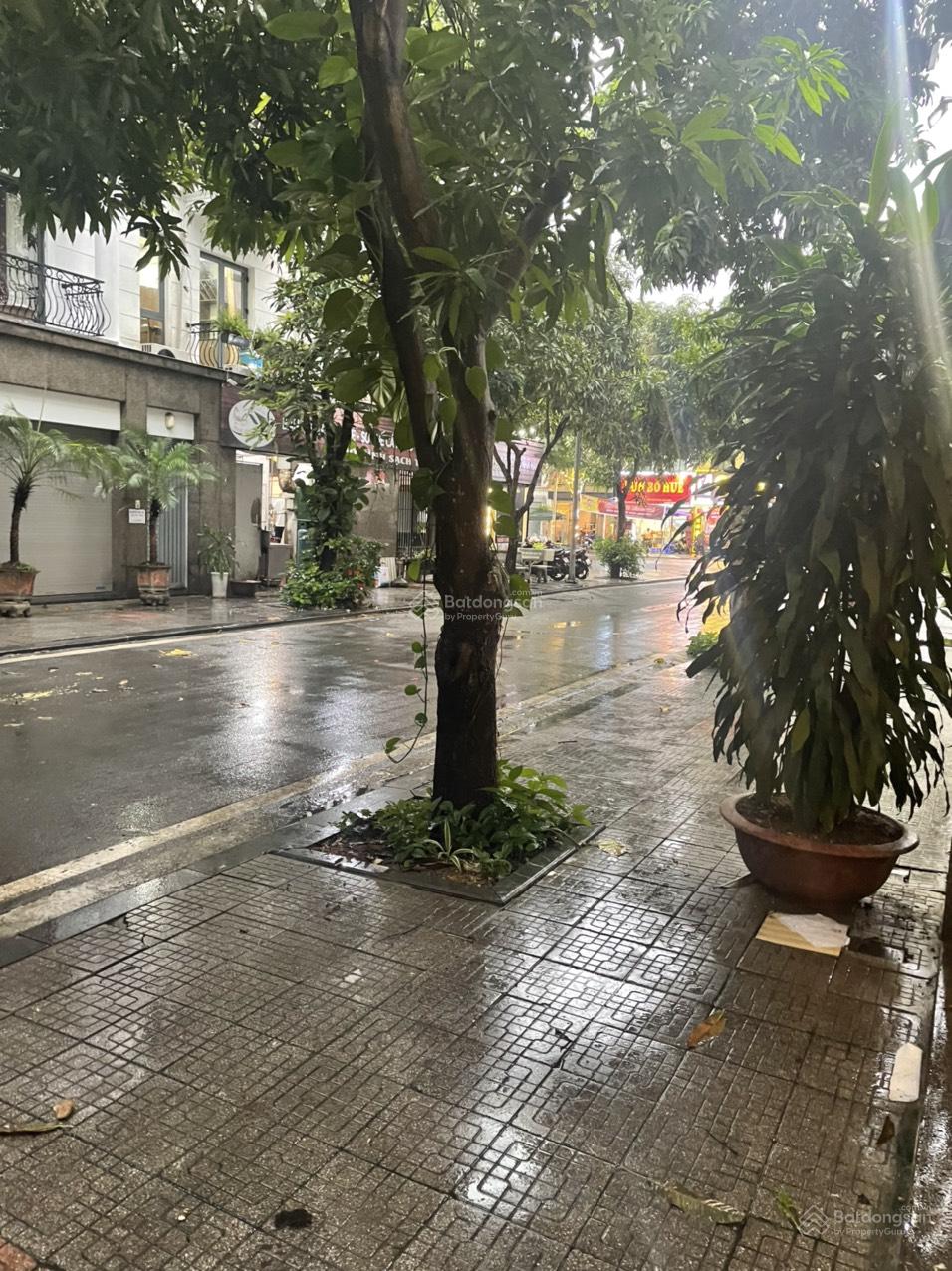 Cho thuê văn phòng tại KĐT Văn Phú, 8 triệu, 70m2: Lh 0989 344 ***