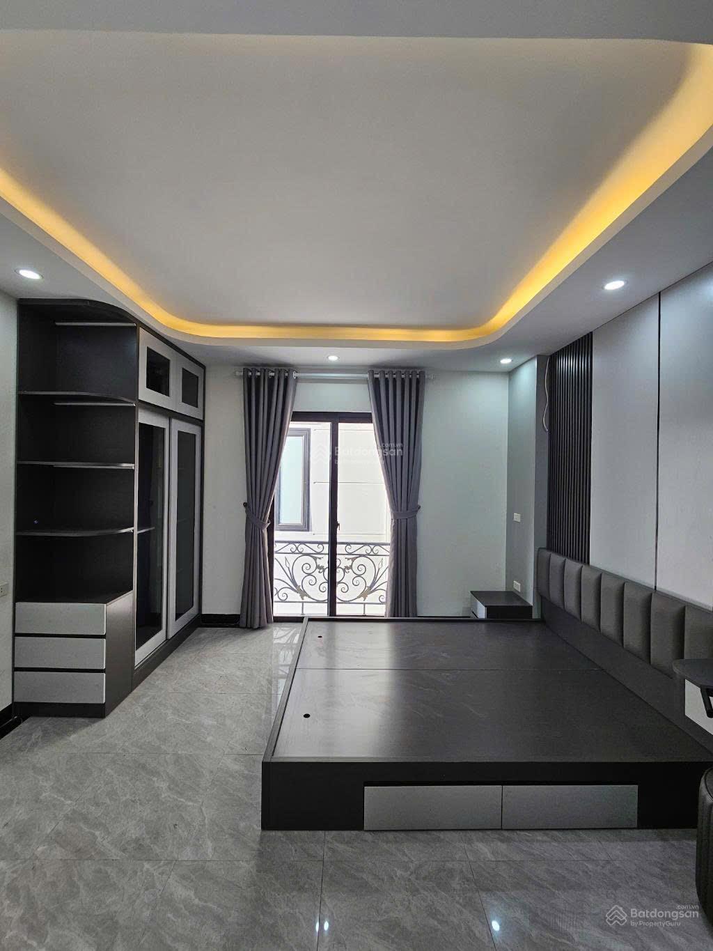 Chủ cần bán gấp! Nhà Phố Trạm 36m2 x 5 tầng giá 5.99 tỷ ( có TL)
