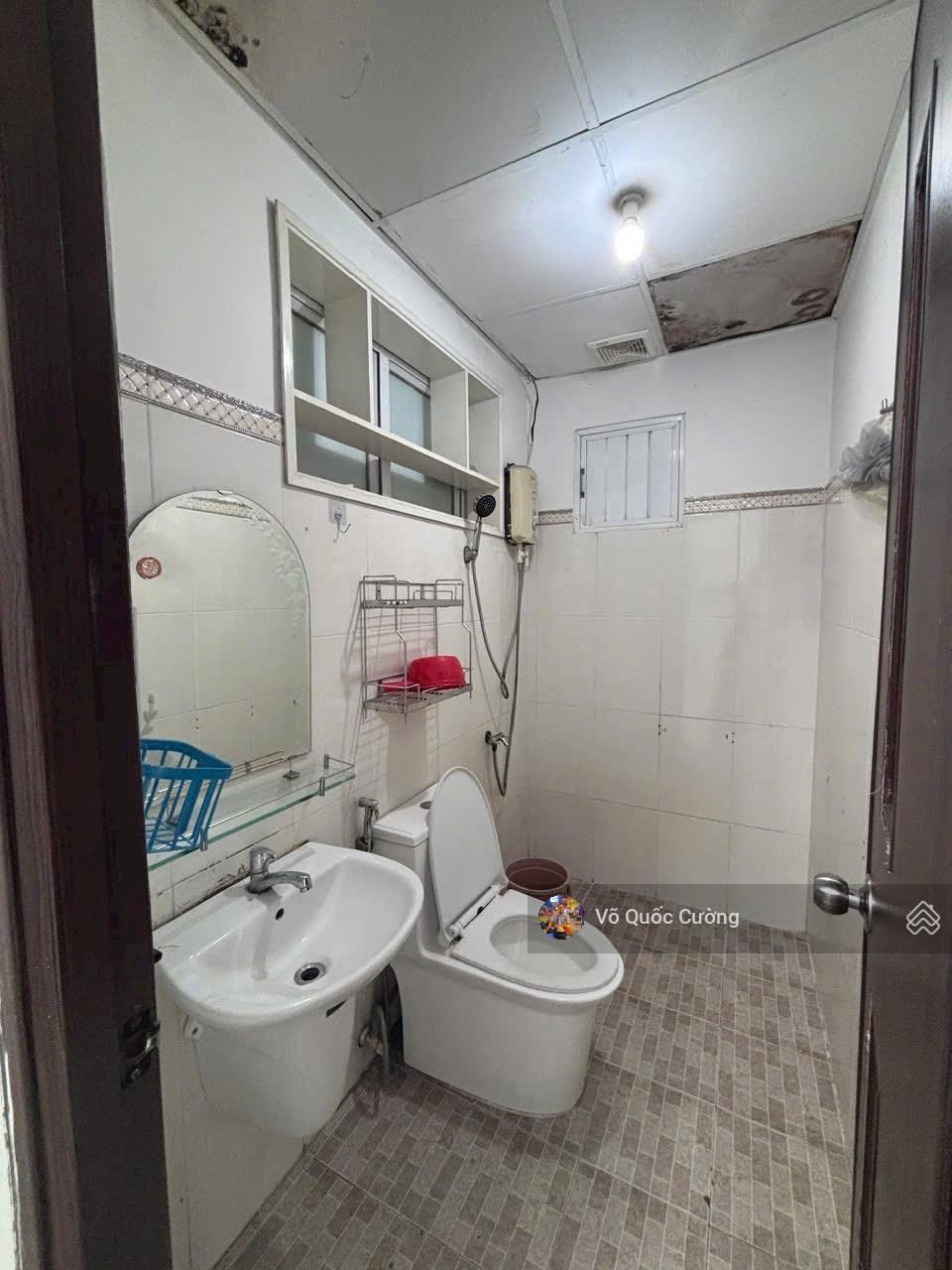 Gia đình tôi cần bán gấp chung cư Nhất Lan 3. Bình Tân. 55m2, 2PN 1WC. 1,750 tỷ TL. Sổ hồng sẵn