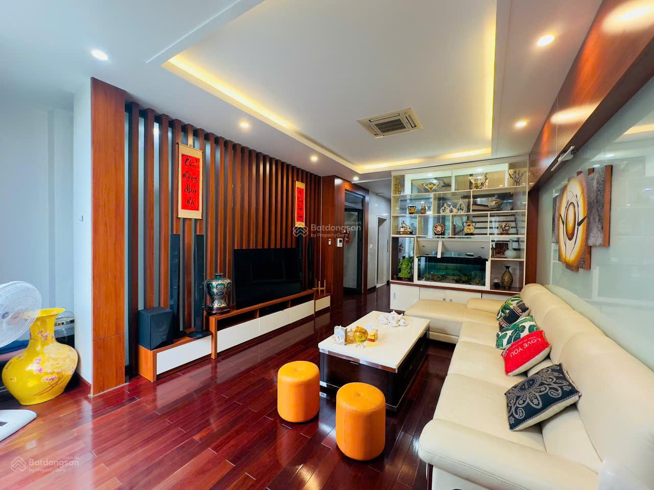 Tuyệt phẩm nhà tầng thang máy tiểu cảnh full nội thất phân lô khu Lê Hồng Phong