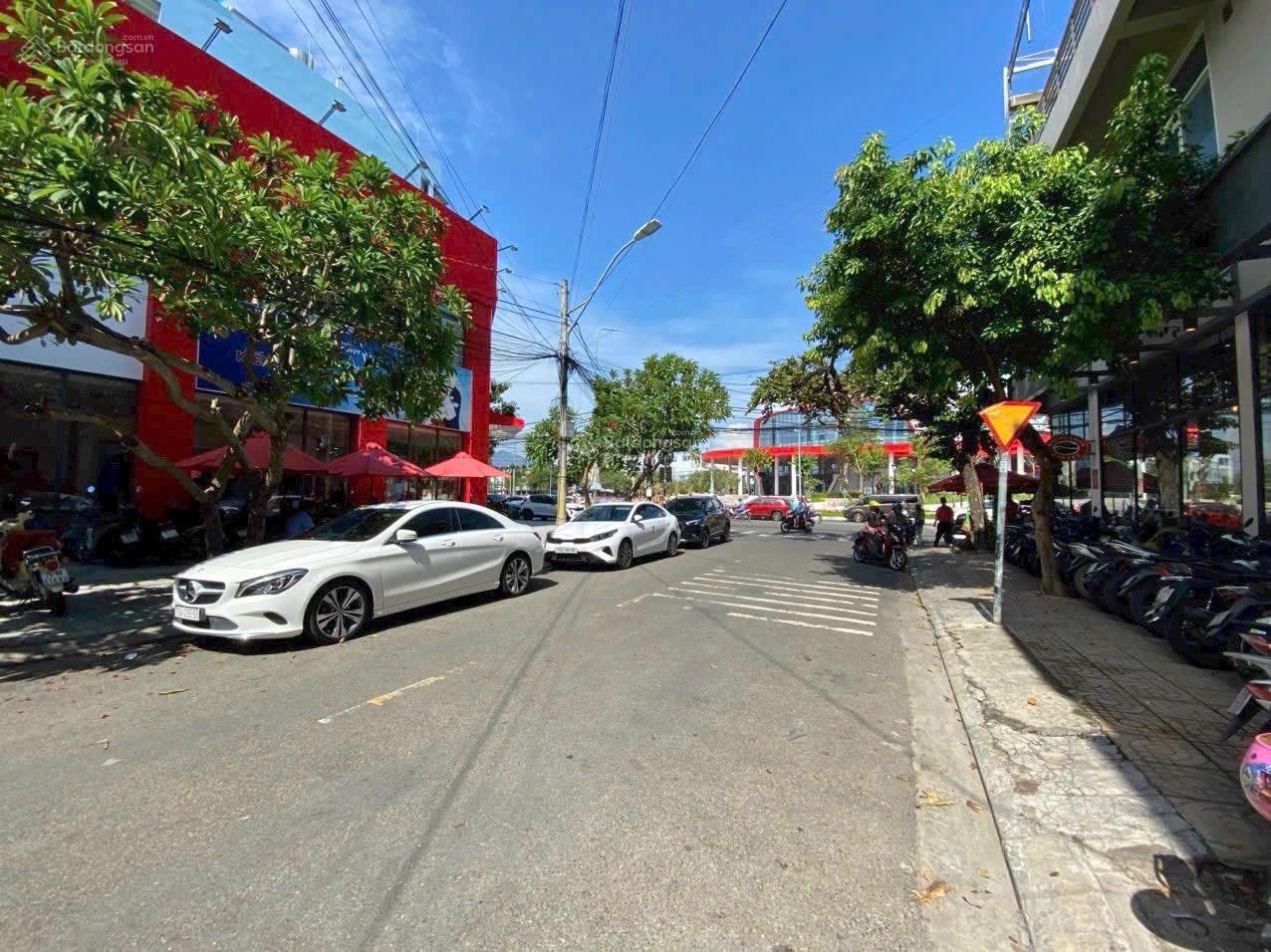 Bán mặt tiền đường Ngô Sỹ Liên, trung tâm Nha Trang, cách biển 750m