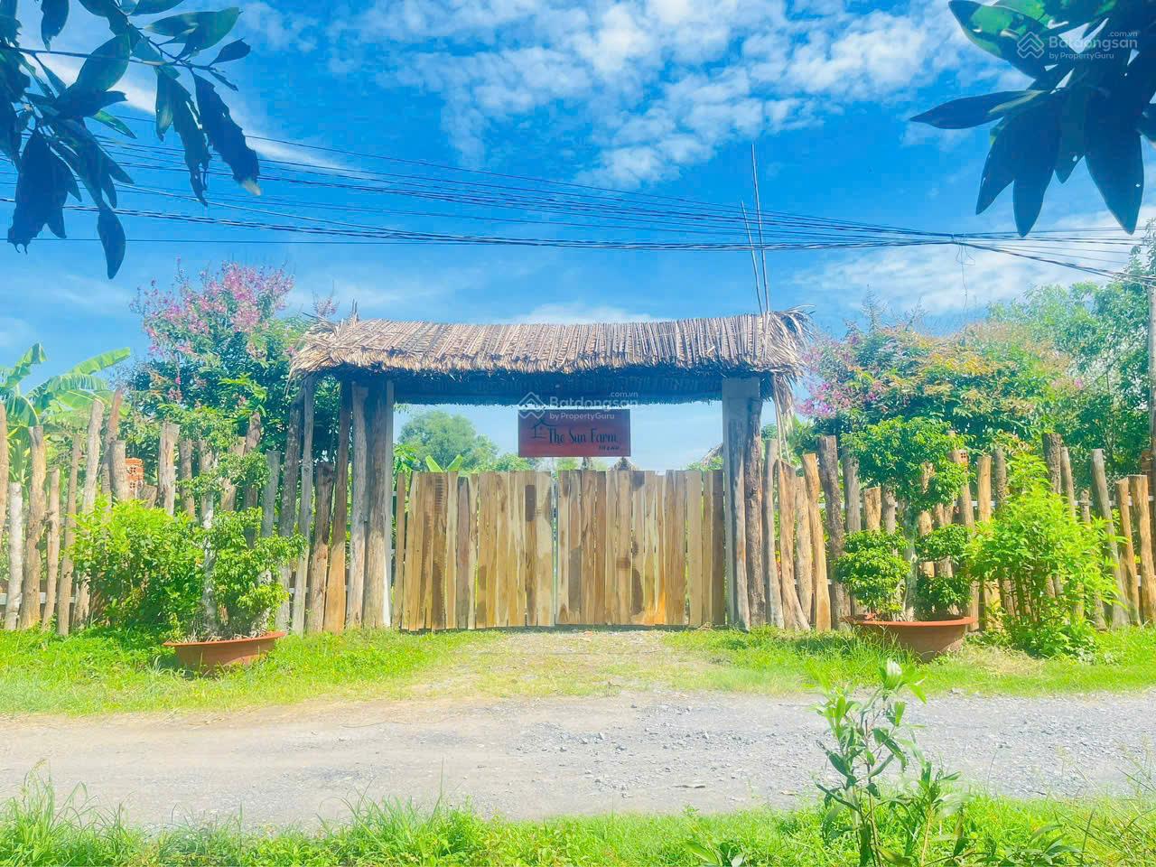 BÁN RẺ nhà vườn MT sông Nhơn Trạch, oto, thổ, giá rẻ 5,9ty/1850m, SR chính chủ. HÀNG HIẾM GỌI NGAY