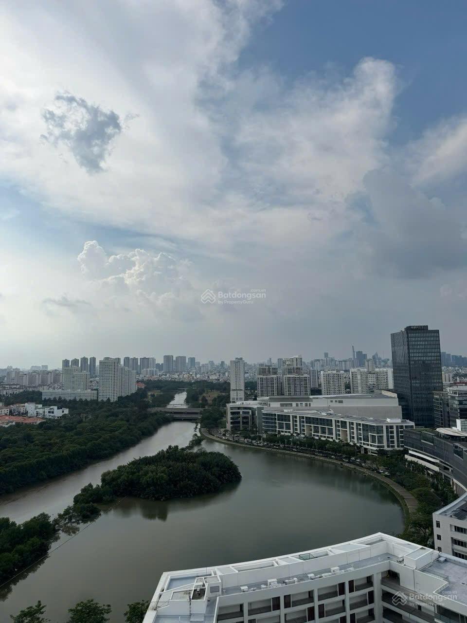 Bán căn hộ cao cấp The Horizon Phú Mỹ Hưng Quận 7, 121m2, 3 phòng ngủ, view cầu Ánh Sao giá 17.7tỷ