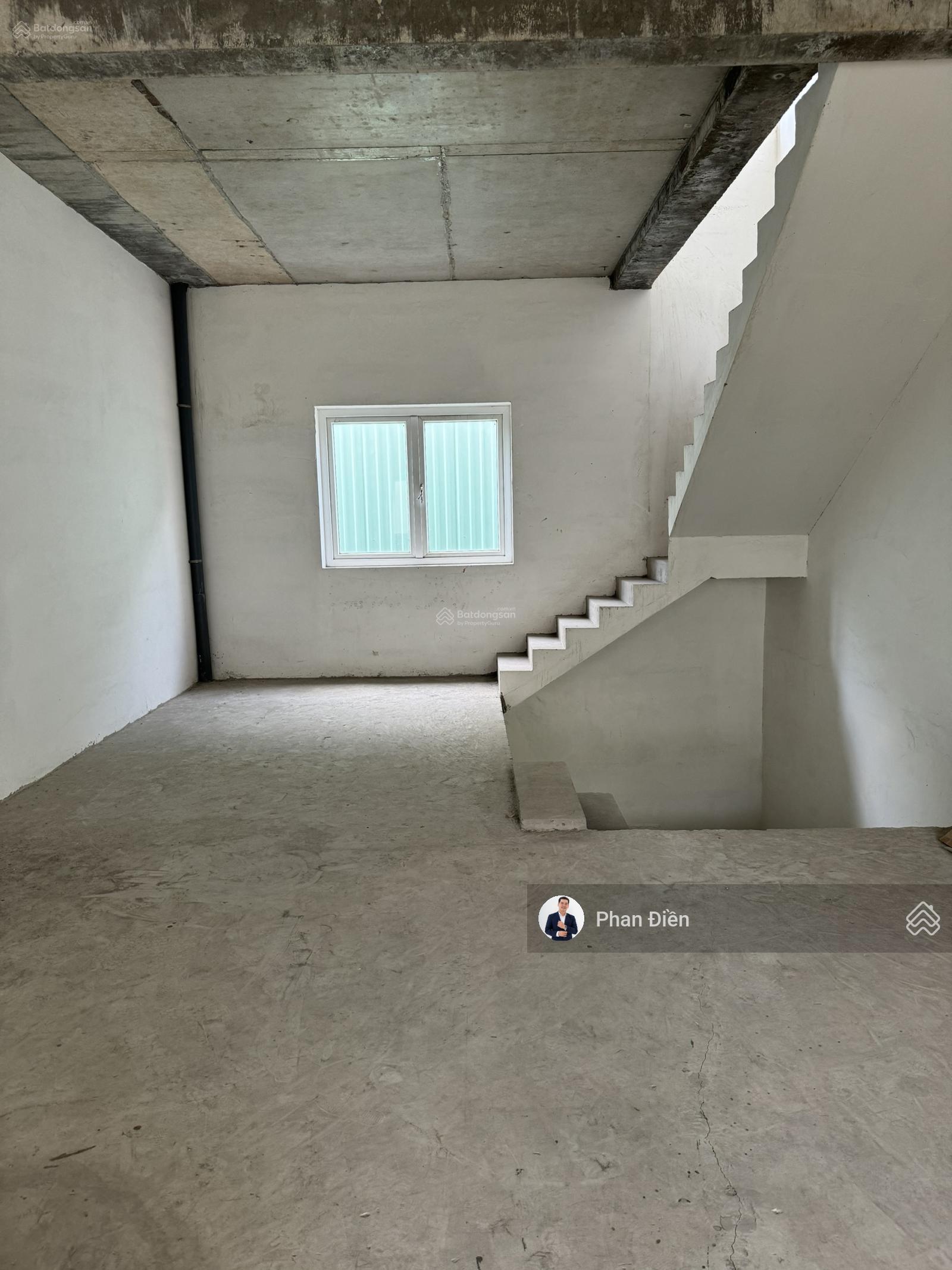 Chính chủ bán nhà phố Mega Village 5x15m. Không đối nhà. Sổ hồng riêng. Gọi 0982 667 *** Mr Phan Điền