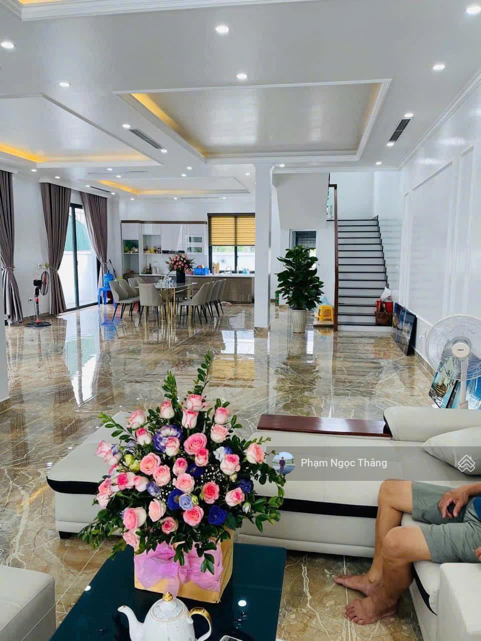 Bán biệt thự Vĩnh Niệm Lê Chân 240m² ngang 12m giá chỉ khoảng 15 tỷ