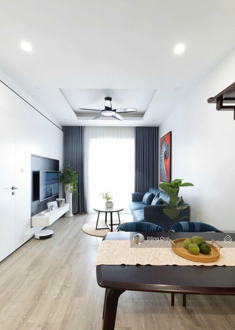 Tôi bán căn Hanoi Center Point, 64m2 thiết kế 2 ngủ, tầng trung, BC: Đông Nam thoáng mát giá 5tỷ9
