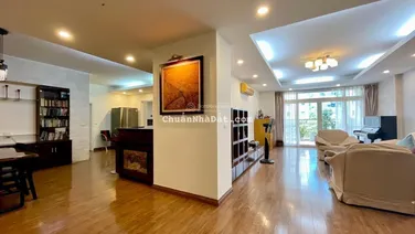 Chính chủ bán gấp CHCC E4 Yên Hòa Parkview DT 89m2 nội thất xịn giá hợp lý sẵn nội thất vào ở ngay