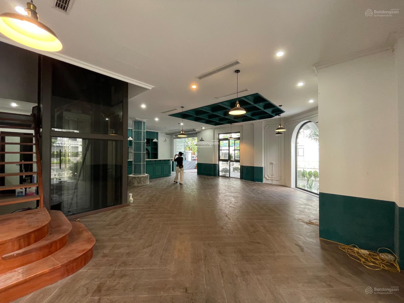 Cho thuê Đơn Lập. DT 300m2, 4T, MT 16m, View Hồ 24,5ha. Tiện Kinh doanh Cho thuê Đơn Lập. DT 300m2, 4T, MT 16m, View Hồ 24,5ha. Tiện Kinh doanh