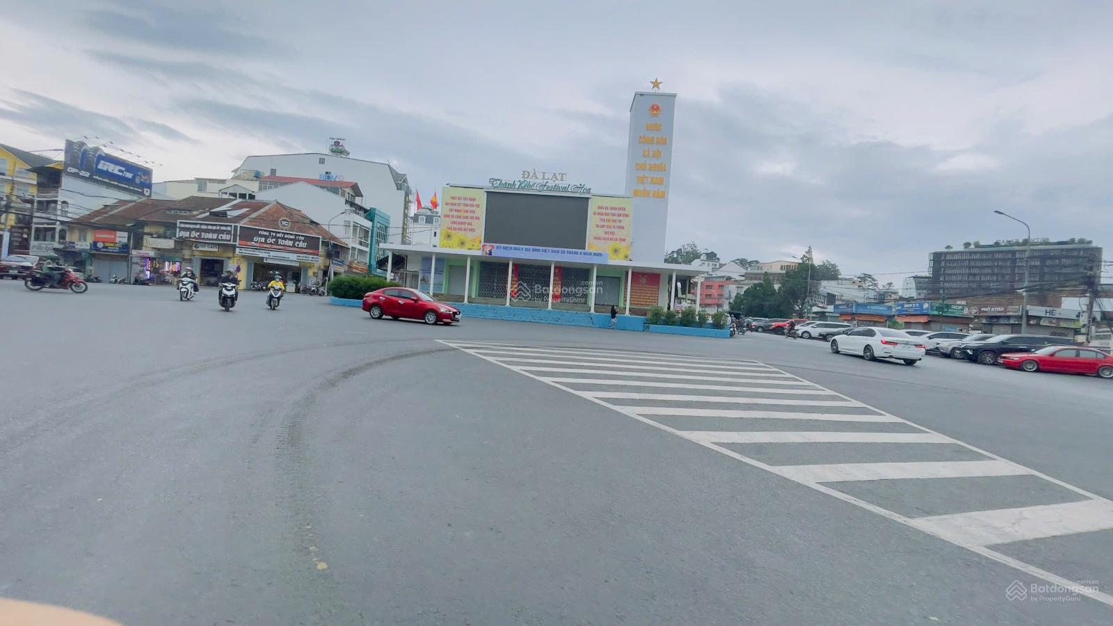Bán nhà 10 PN Nguyễn Chí Thanh, Đà Lạt, 10.2 tỷ cách chợ đêm 200m