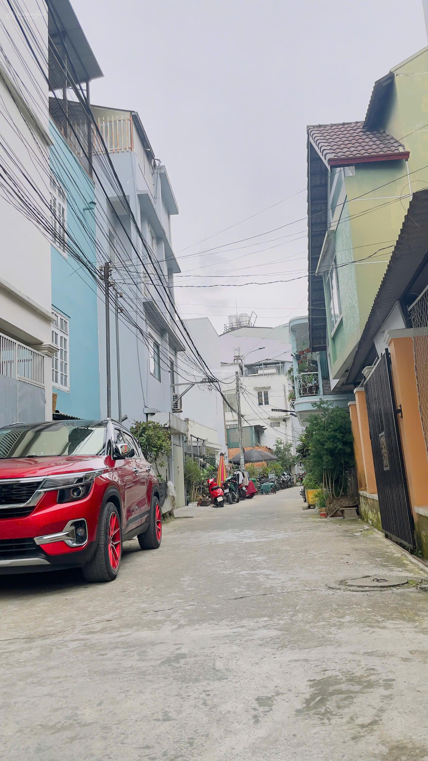 Bán nhà 10 PN Nguyễn Chí Thanh, Đà Lạt, 10.2 tỷ cách chợ đêm 200m