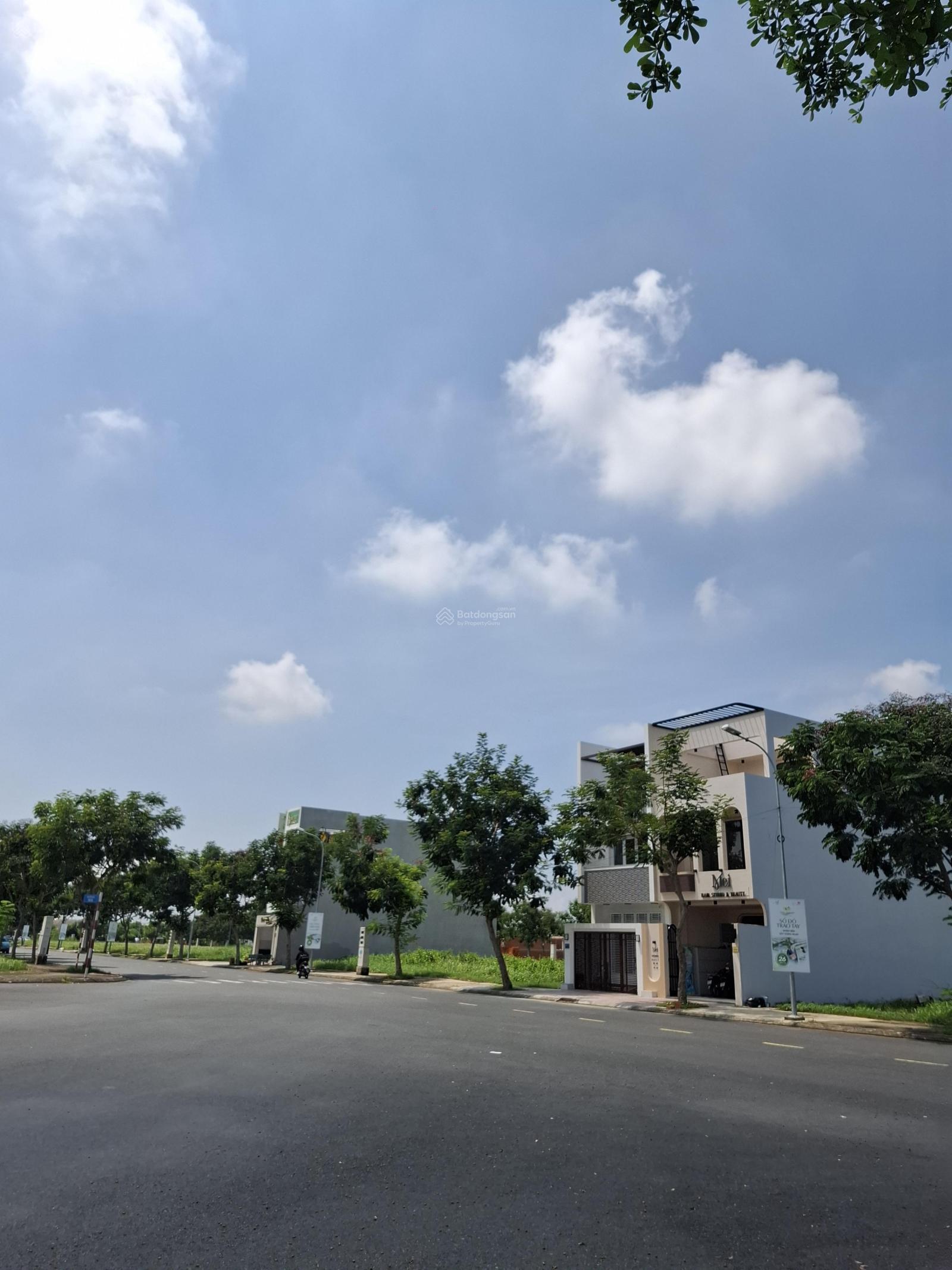 Bán lô đất ngang 6m dài 17.5m khu dân cư Saigon Riverpark Cần Giuộc liền kề Vingroup, giá 2.5 tỷ