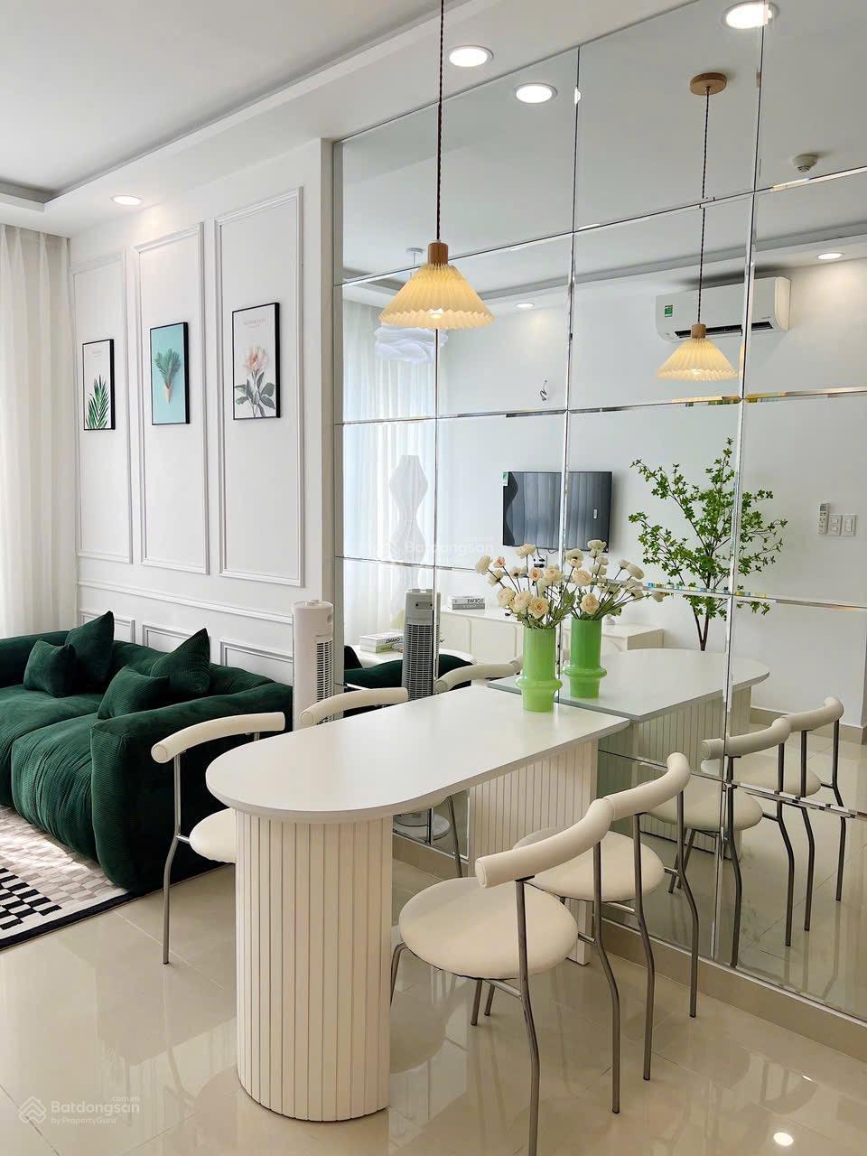 Cho thuê căn góc - tầng 12 - Citi Soho - 60m2 - 2PN/2WC - full nội thất cao cấp - dọn vào ở ngay