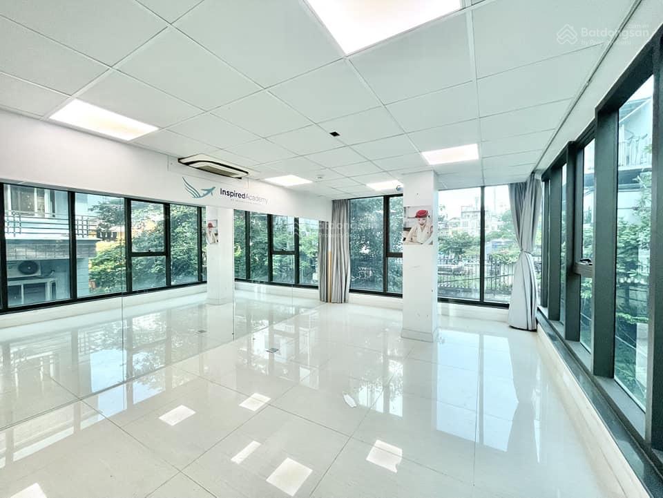 Cho thuê văn phòng 150m2 giá siêu hời 26 triệu tại Khúc Thừa Dụ, Dịch Vọng, Cầu Giấy, Hà Nội