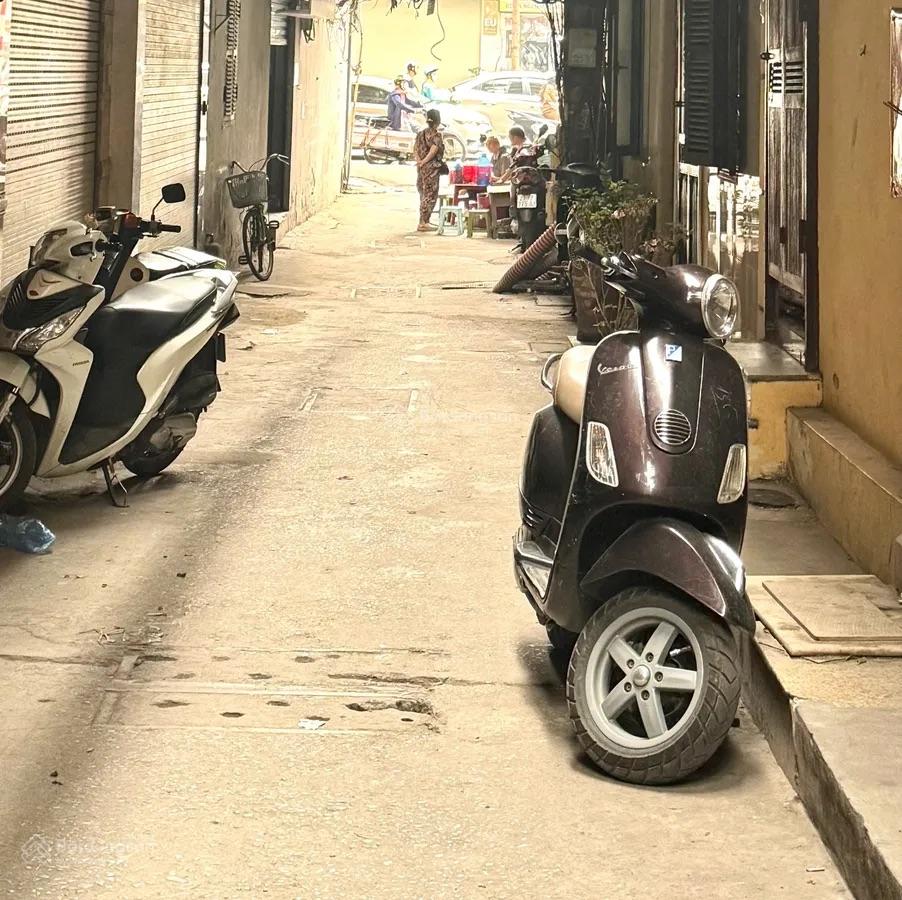 Bán nhà phố Nguyễn Trãi. DT: 47m2/3 tầng, Gần ô tô, An ninh tốt, Dân trí cao. Giá: 7 tỷ 4 Bán nhà phố Nguyễn Trãi. DT: 47m2/3 tầng, Gần ô tô, An ninh tốt, Dân trí cao. Giá: 7 tỷ 4