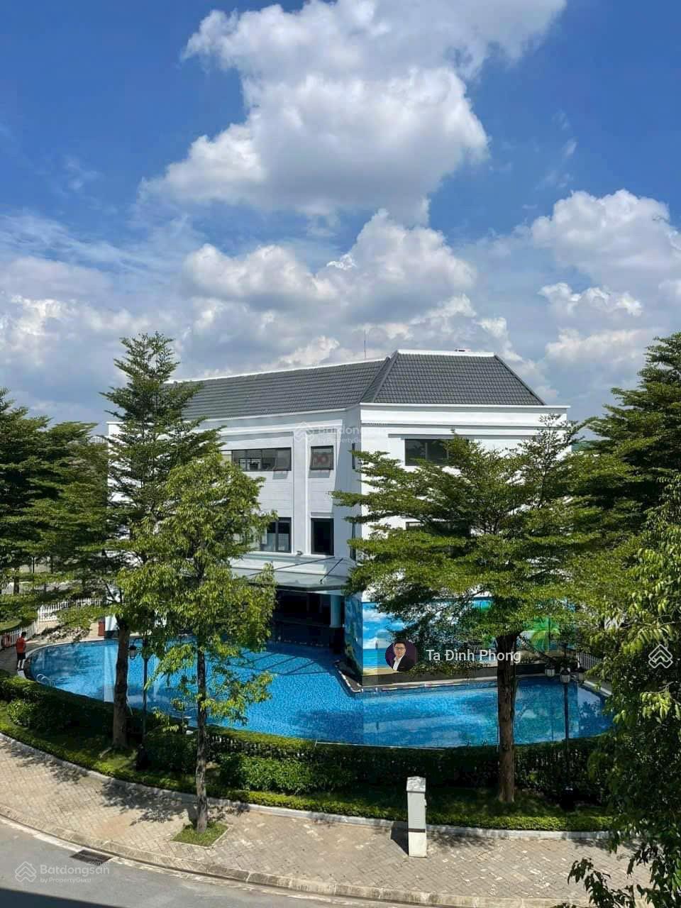 Cho thuê BT Hướng Nam 4 tầng. Giá chỉ 18 triệu/tháng
