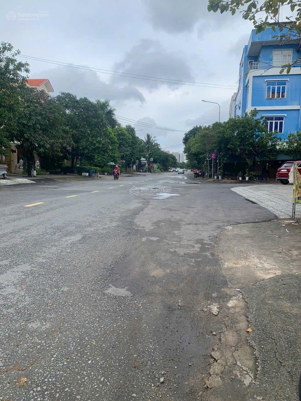 Bán biệt thự 20x20m Góc 2 mặt tiền Đường 30m KDC Phú Nhuận Lê Thị Riêng Thới An Q12