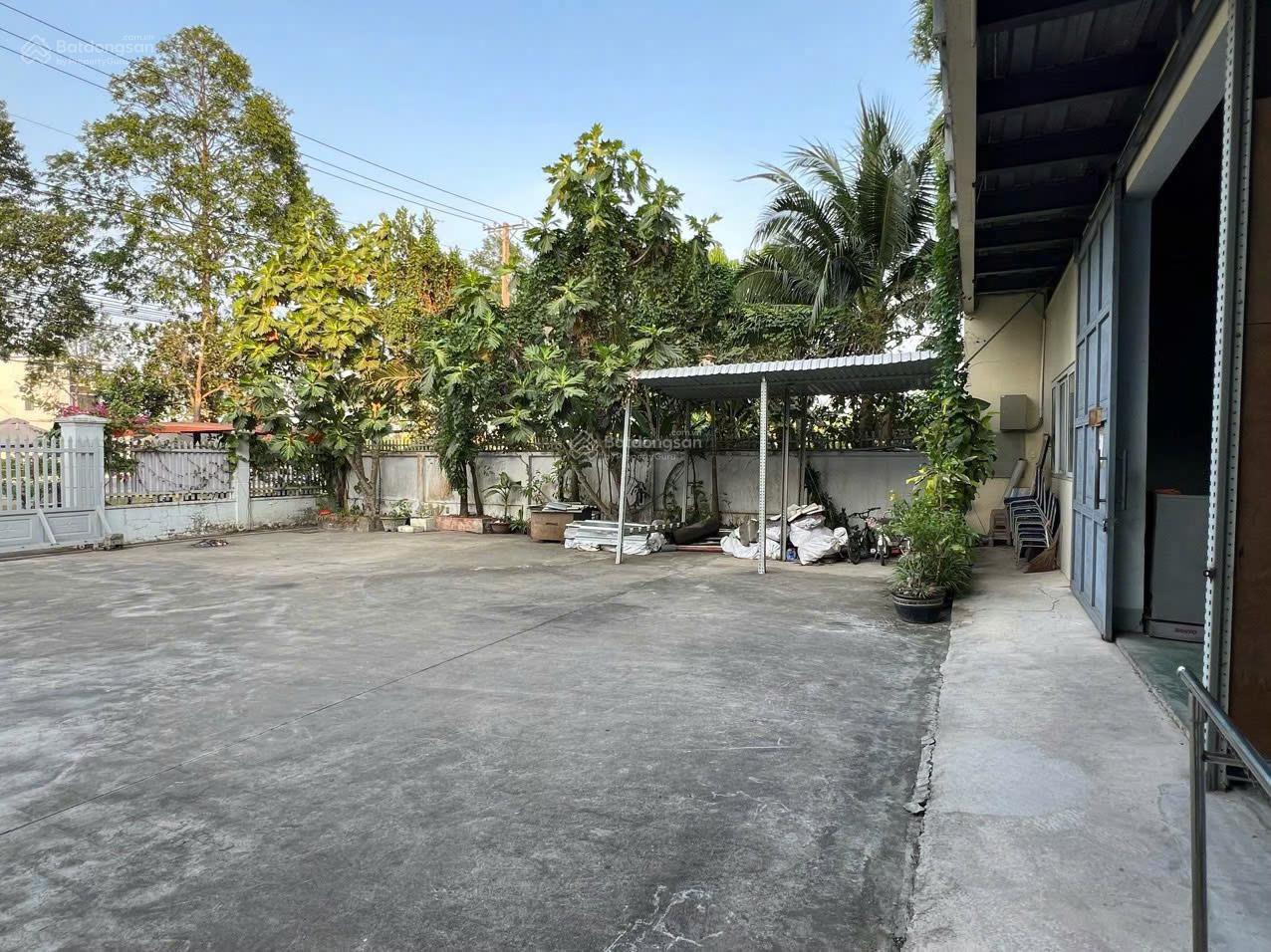 Kho xưởng bãi 1.100m2 có văn phòng và có PCCC, mặt tiền đường Võ Văn Kiệt, lộ container