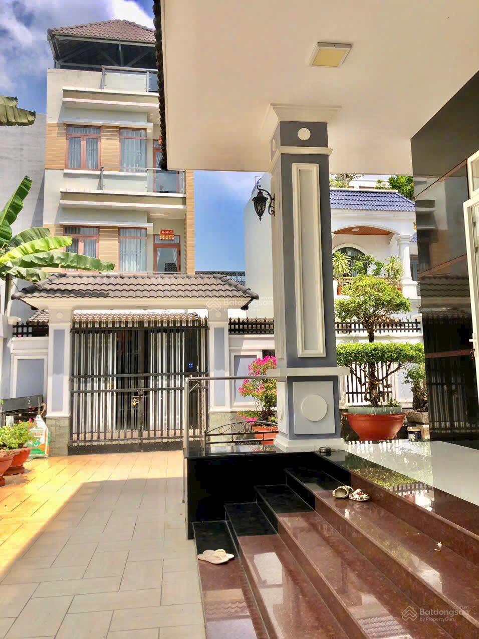 Bán biệt thự vip 1T1L phường Bửu Long Biên Hòa. DT: 15x29m=416m2. Giá: 11tỷ5 giá cũ: 14tỷ