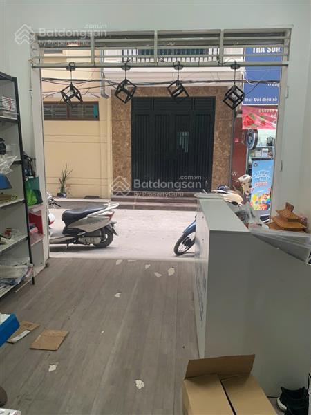 Phố Phan Văn Trường, ô tô đỗ cửa - 40m2 - 5 tầng - Hai mặt tiền - Các trường đại học bên cạnh - KD