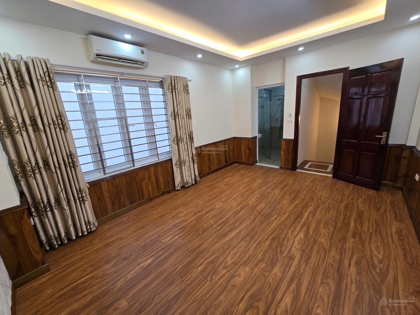 30m2 mặt tiền 3,3m nhà 5 tầng tổng 3PN thang máy ngõ 3m