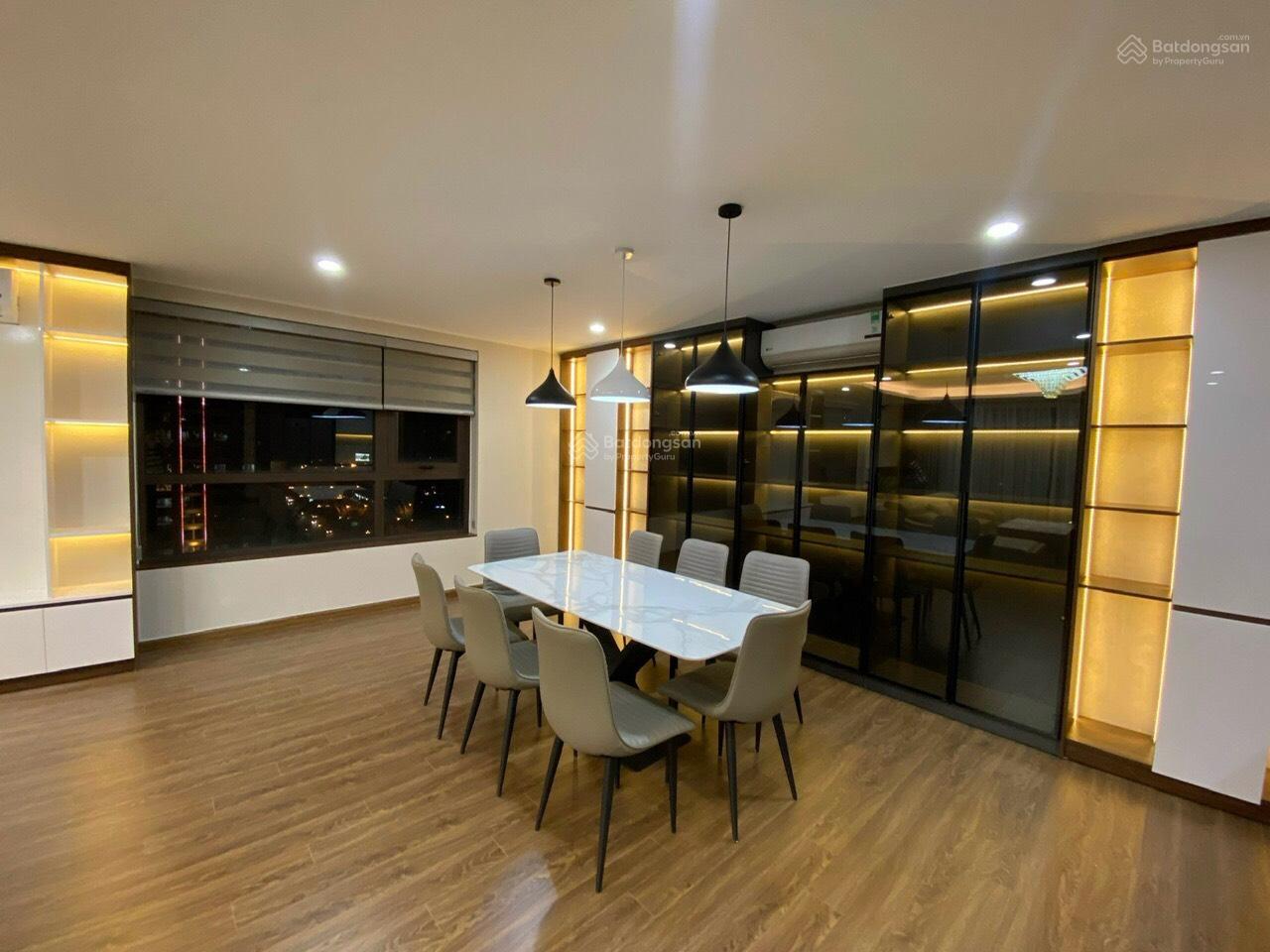 Cần bán gấp! Căn góc 4PN Udic Westlake - view Lotte Hồ Tây - mặt đường VCC - giá tốt nhất