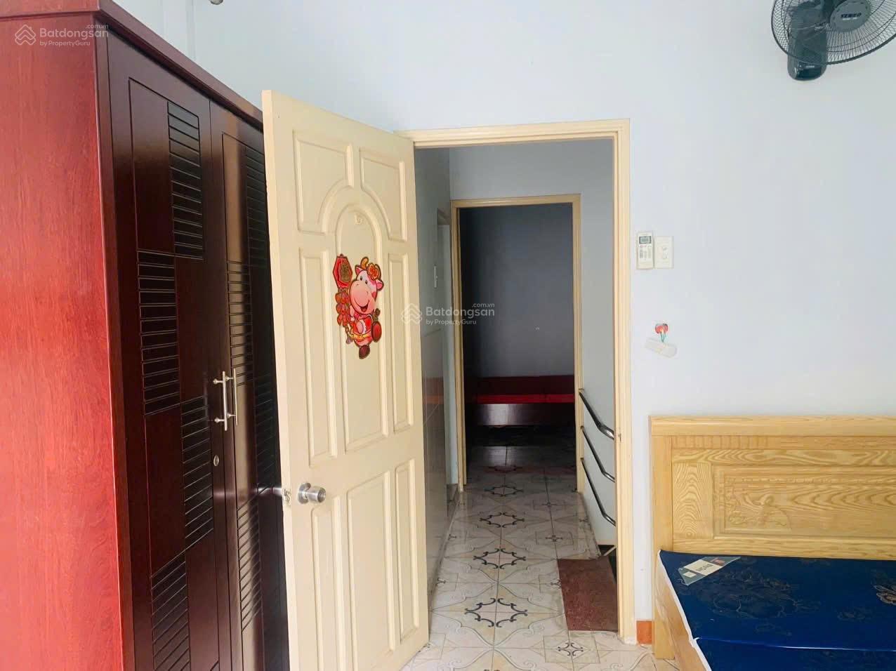 Nhà full nội thất - Nguyễn Đình Chiểu - 3,5x11m - 2PN 2WC - 11 triệu TL - Hằng 0906 656 *** xem nhà Nhà full nội thất - Nguyễn Đình Chiểu - 3,5x11m - 2PN 2WC - 11 triệu TL - Hằng 0906 656 *** xem nhà