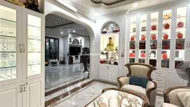 Siêu phẩm Song lập 180 siêu ViP, thang máy , vị trí cực đẹp, gần Hồ, công viên . Nội thất đẳng cấp